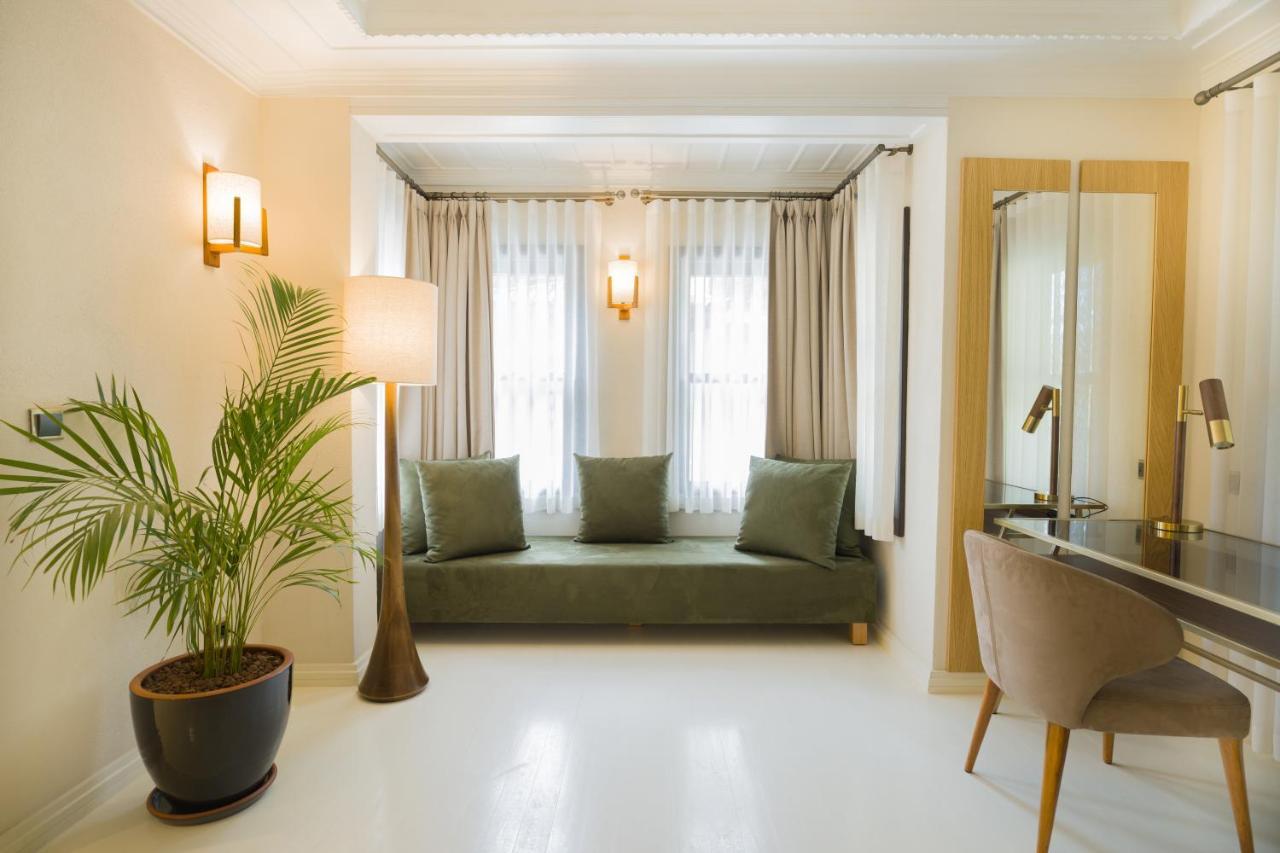 Nuup Hotel 马尔马里斯 外观 照片