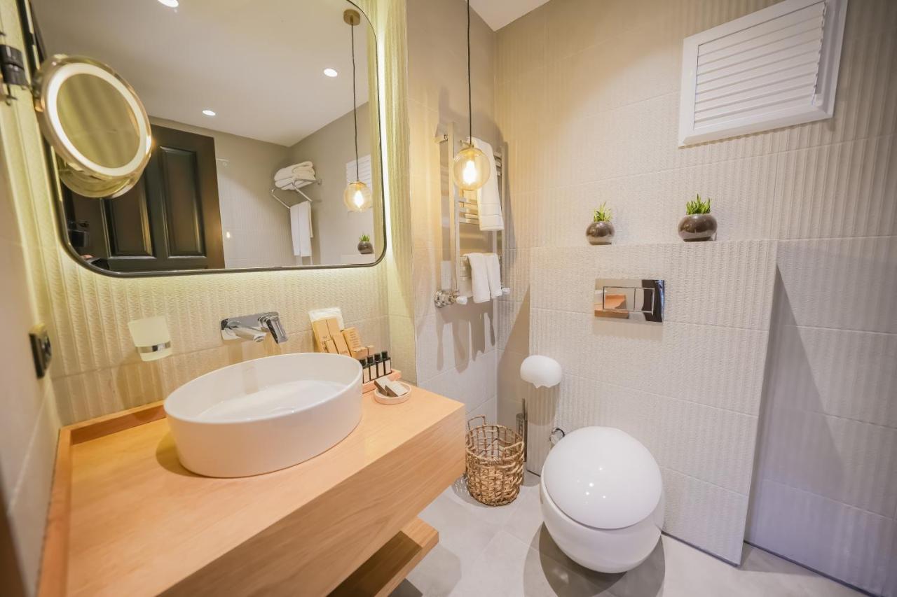 Nuup Hotel 马尔马里斯 外观 照片